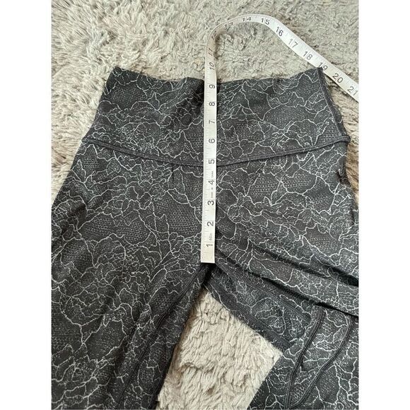 Lululemon Align Pant Cropped fit Lacescape Dark Cast Black 4 - Picture 7 of 7